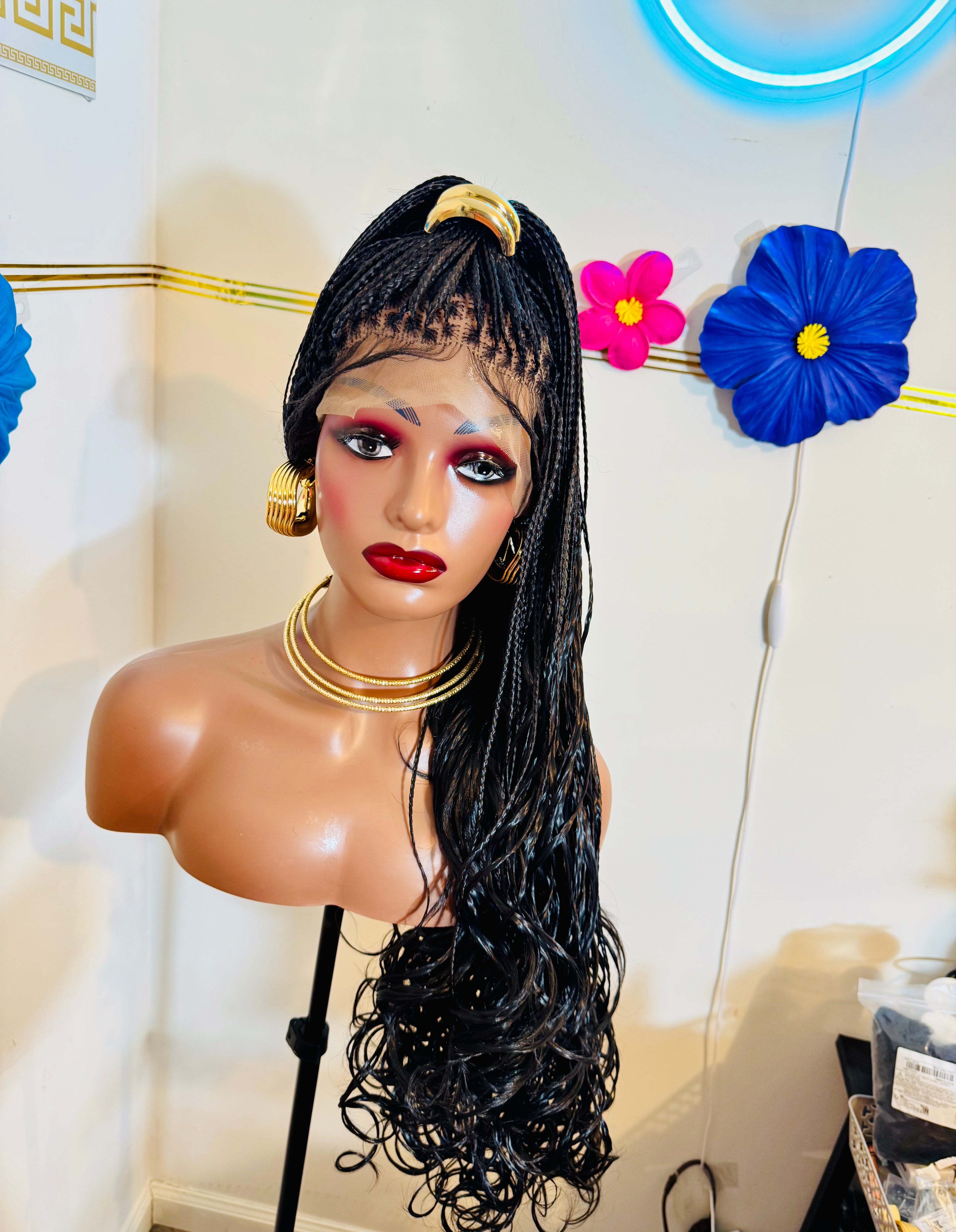 30 inches  Chérie French curls .