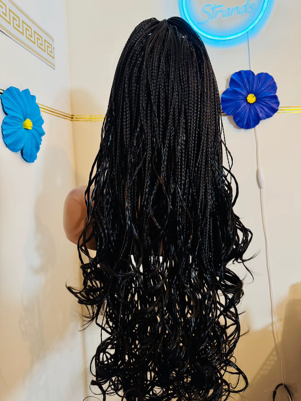 30 inches  Chérie French curls .