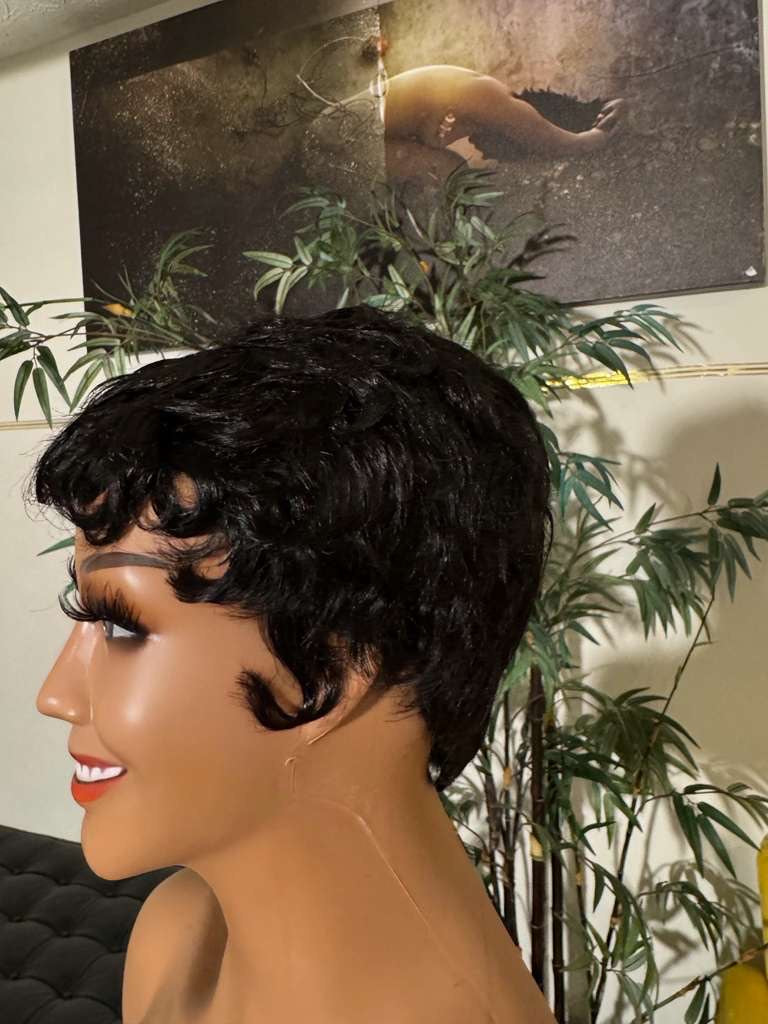 Abena Curly Rixie cut